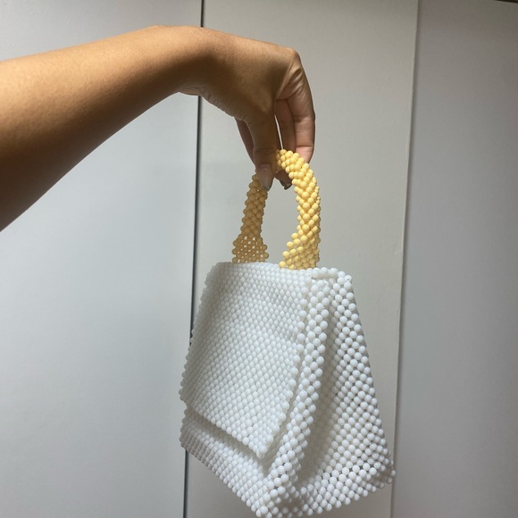 Lisa Folawiyo Beaded Top Handle in Yellow/White - Picture 3 of 4
